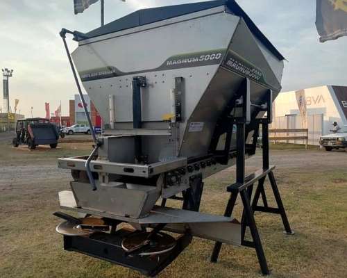 Fertilizadora Tolva Magnum 5000 Acero Inox Nueva
