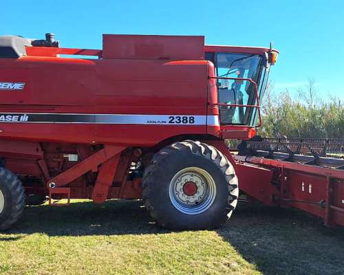 Cosechadora Case IH 2388 - Cabezal 30 Pies