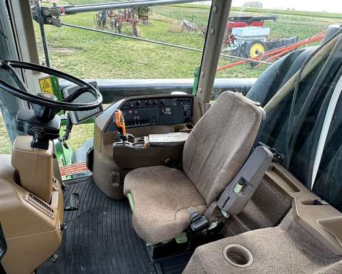 Pulverizadora John Deere 4730.