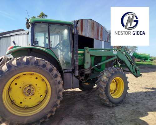 John Deere 7515 2010 con Pala Frontal