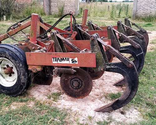 Arado Cincel Traimax de Arrastre
