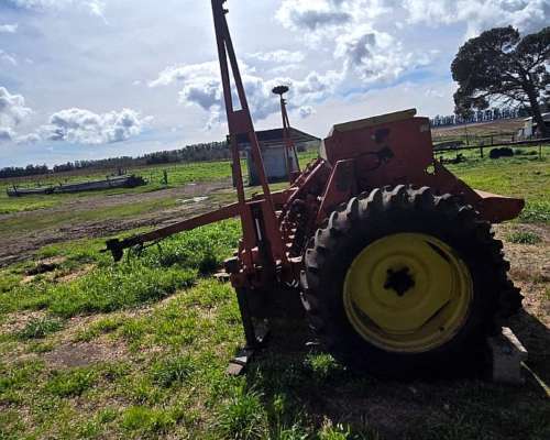 Vendo Sembradora Bertini 10.000 con Kit de Gruesa