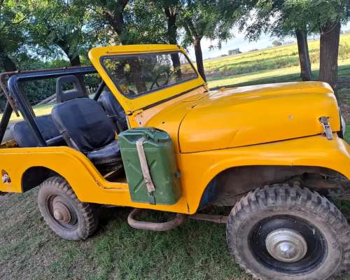 Vendo Jeep IKA Modelo 1961 año 1971 Funcionado Perfecto.