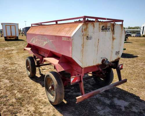 Acoplado Tanque Conese de 3000 Lts