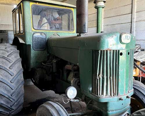 Tractor John Deere 730 con Cabina