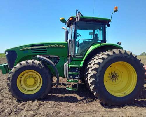Tractor John Deere 7715