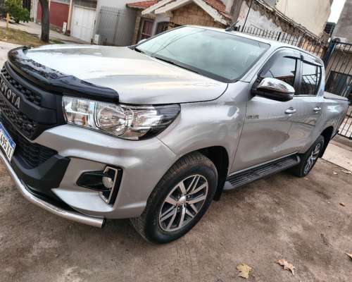 Toyota Hilux SRV 4 2