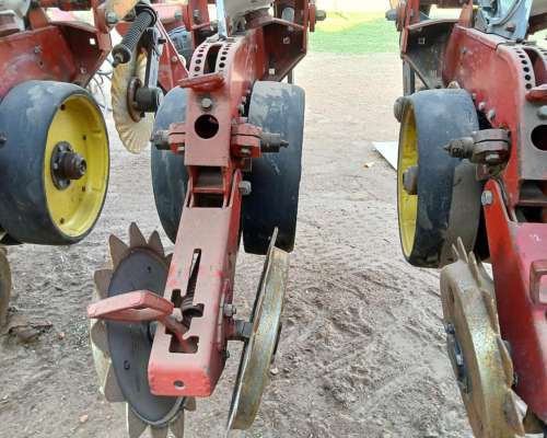 Sembradora Neumatica Bertin 28.000 13 a 52cm