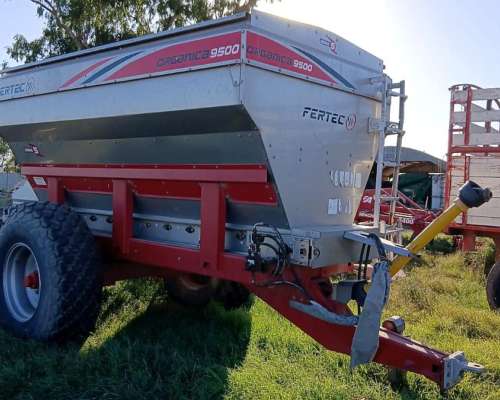 Fertilizadora de Arrastre Fertec Orgánica 9500