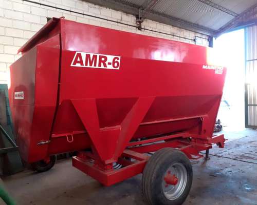 Mixer Mainero 2810 de 6 Mts CUB