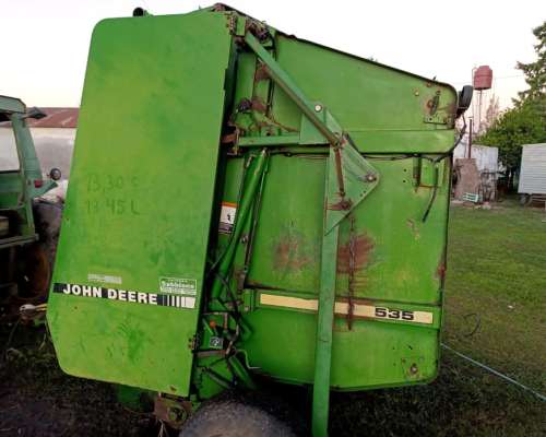 Rotoenfardadora John Deere 535