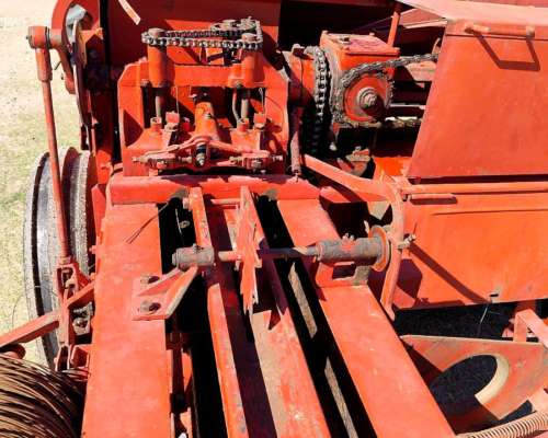 Enfardadora Mainero RF 90