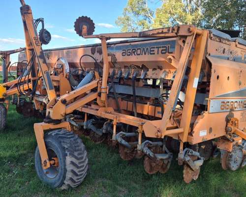 Sembradora Agrometal TX Mega Neumática