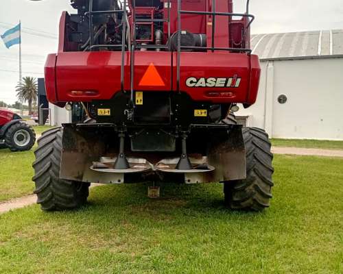 Cosechadora 6130 año 2016 - Excelente Estado