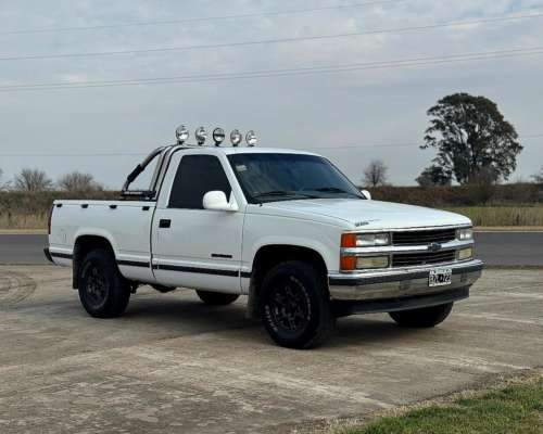 Chevrolet Silverado con Motor Cummins 6 Cilindros año 1998