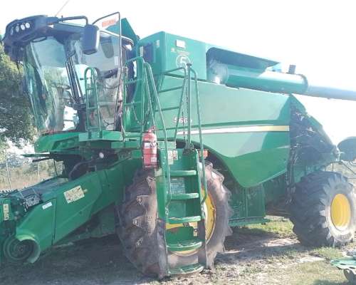Cosechadora John D. S660