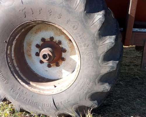 Tolva Usada Comofra con Balanza.