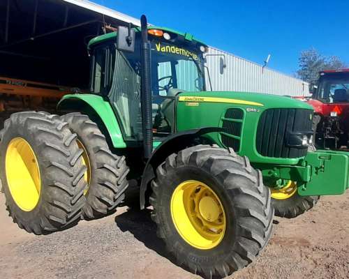 Tractor John Deere 6145j año 2017