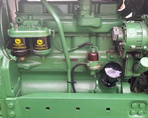Tractor John Deere 2420 con 3 Puntos