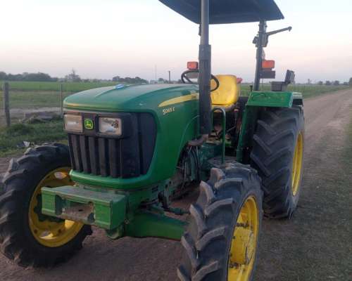 Tractor John Deere 5065 E. 4X4 . 3 Puntos. Excelente.