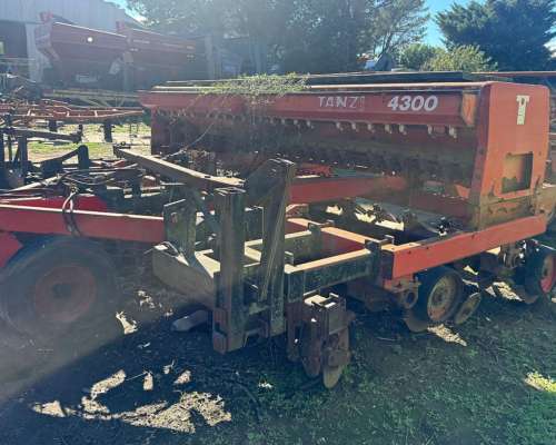 Sembradora Grano Fino Tanzi 4300