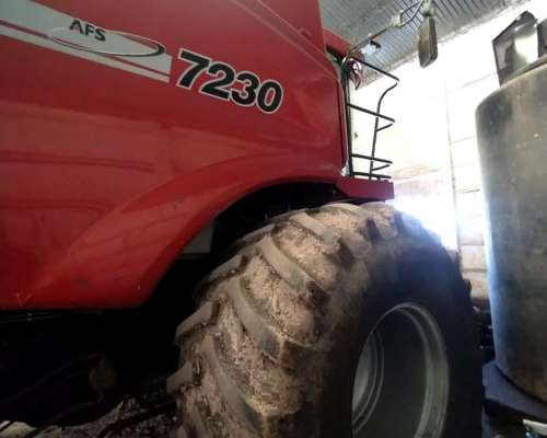Cosechadora Case Axial Flow 7230 - Usada