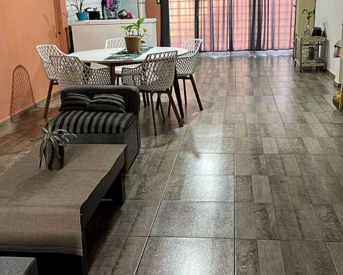 Casa en Corrientes Capital, Excelente para Inversion