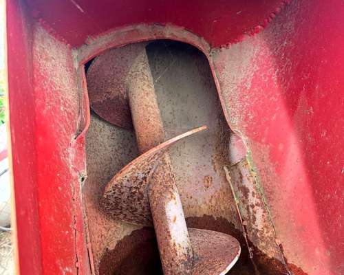 Moledora Mainero con Traga Fardos