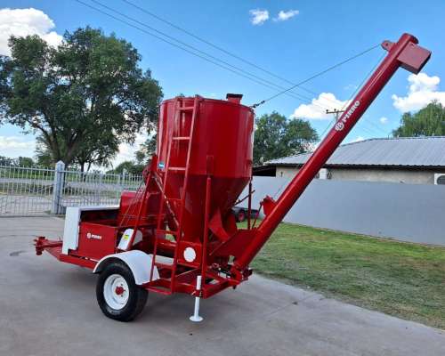 Moledora Vertical Distribuidor Pirro Modelo JP 92-8088 Usado