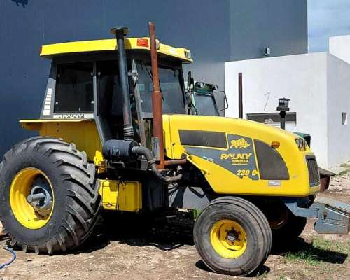 Tractor Pauny 230 C, Buen Estado General, Disponible
