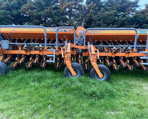 Sembradora Agrometal TX Mega año 2016