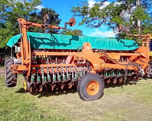 Sembradora Dumaire 730 Modelo 2016