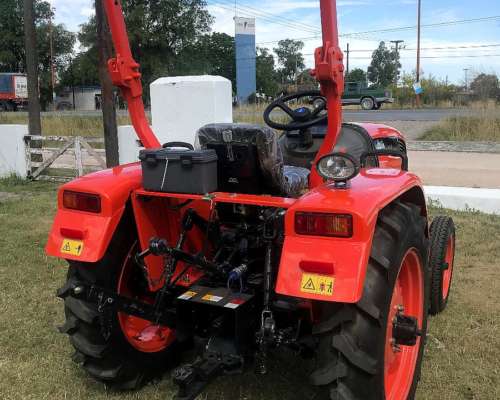 Tractor Hanomag 300a 30 HP 3 Ptos Nuevo