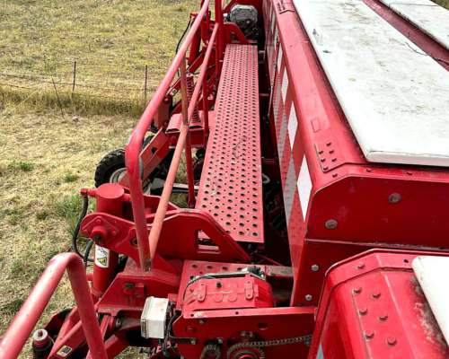 Sembradora Crucianelli Pionera 4126 con Kit Precision Plant.