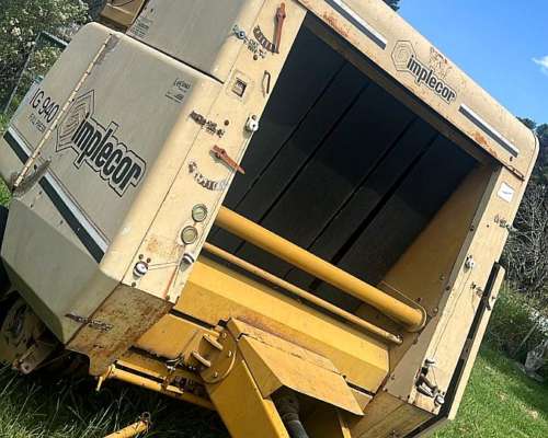 Rotoenfardadora Implecor IG 940