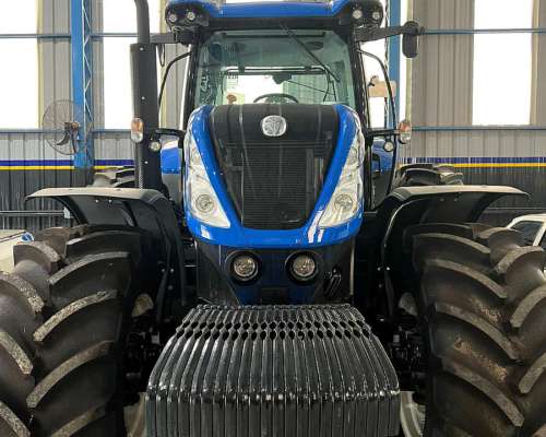 New Holland T7.215/4cd. -