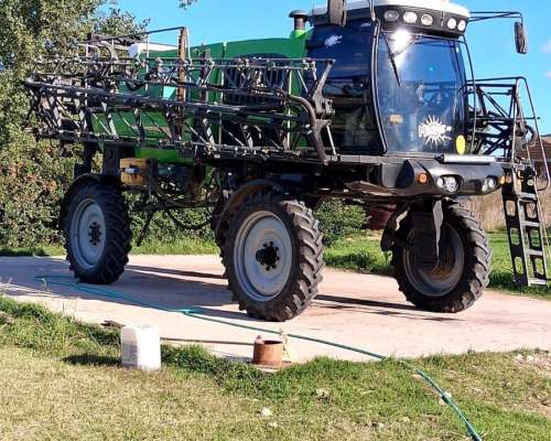 Pulverizador Metalfor de 3200 Lts