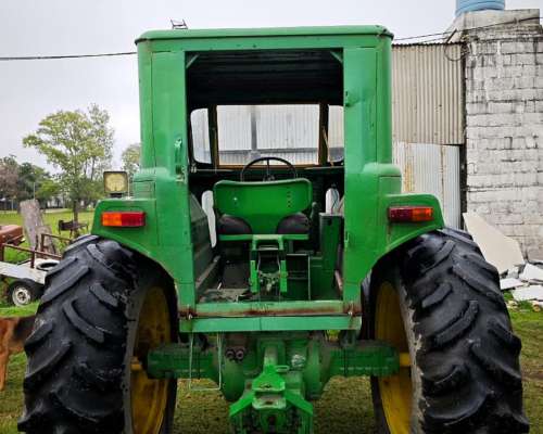 Tractor John Deere 3530. Impecable