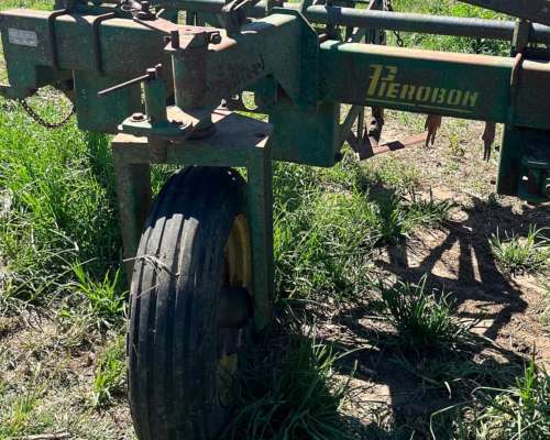 Escardillo Pierobon 17-70 - Tiro de Punta - Movible - EXC ES