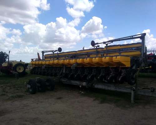 Sembradora Pla de 16x52 Autotrailer muy Buen Estado