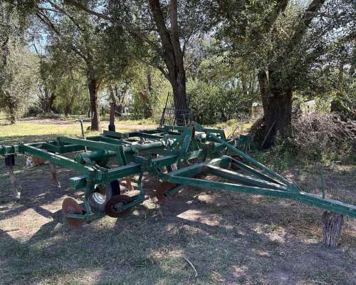 Subsolador de Suelo Paratil