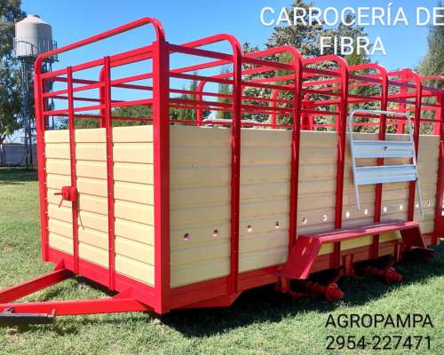 Carro Vaquero 2 X 4 MT Carrocería de Fibra