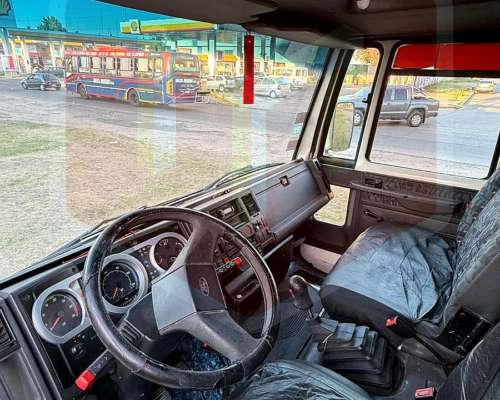 Ford Cargo 1317e Modelo 2011 con Caja y Equipo