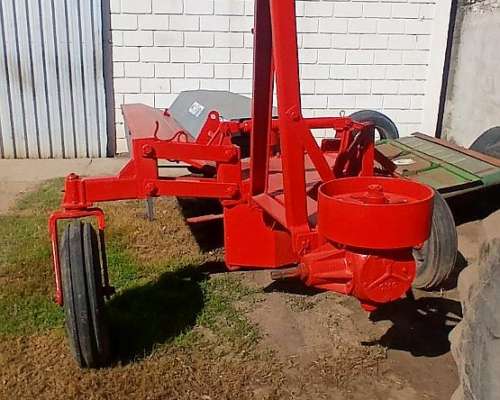 Desmalezadora de Arrastre Cerutti DH3000