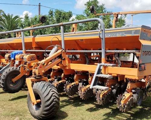 Sembradora Agrometal TX Mega de 16-52