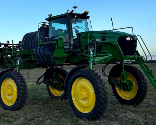 Pulverizadora John Deere 4730.