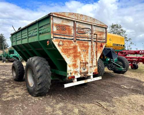 Tolva Autodescargable Ferrario 16 TN. con Balanza