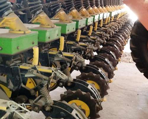 Sembradora Dumaire 810 de 26 a 42 año 2017