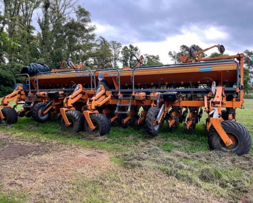 Sembradora Agrometal TX Mega de 18 a 52