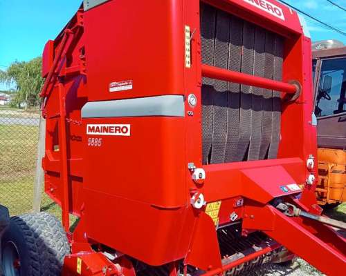 Rotoenfardadora Mainero 5885 .